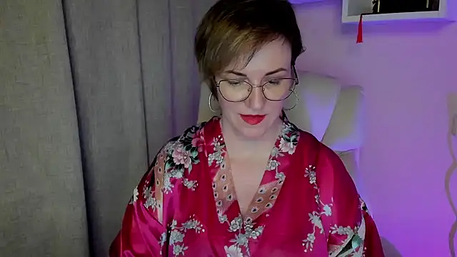 Snapshot of feliziaDesire chatting on 7, 6, 2026 feliziaDesire online show from 7, 6, 2026
