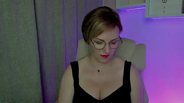 feliziaDesire online show from 9, 8, 2026