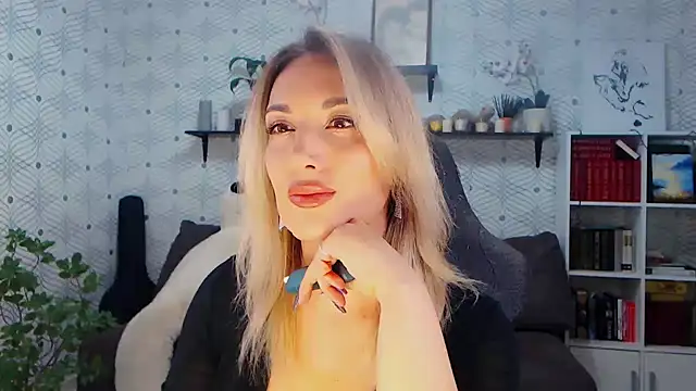 MillaXQueen online show from 14, 5, 2026