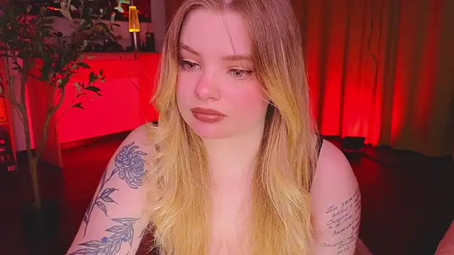 Snapshot of Hottie_Jane chatting on 22, 11, 2025 Hottie Jane online show from 22, 11, 2025