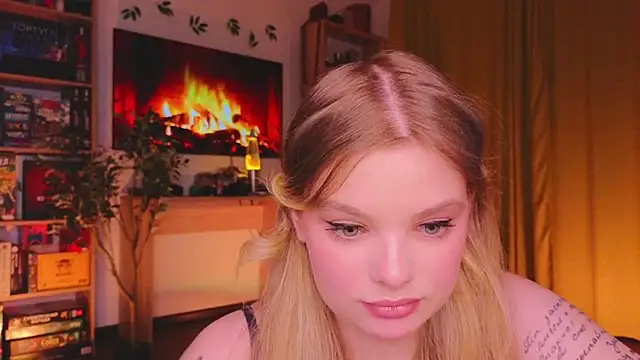 Snapshot of Hottie_Jane chatting on 30, 11, 2025 Hottie Jane online show from 30, 11, 2025