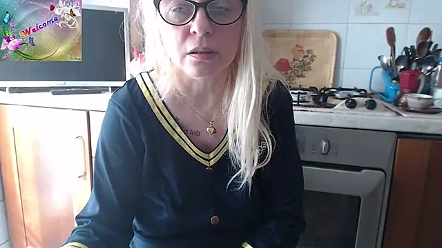 martachatte online show from 8, 11, 2025