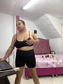 Snapshot of Rossestoner chatting on 10, 2, 2026 Rossestoner online show from 10, 2, 2026