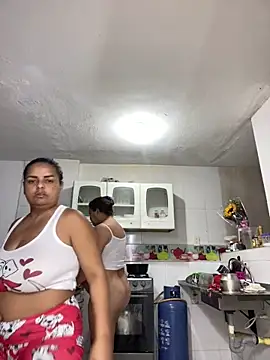 Snapshot of Rossestoner chatting on 17, 2, 2026 Rossestoner online show from 17, 2, 2026