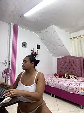 Snapshot of Rossestoner chatting on 18, 2, 2026 Rossestoner online show from 18, 2, 2026