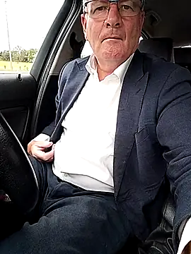 stiffandlubedxh online show from 16, 3, 2026