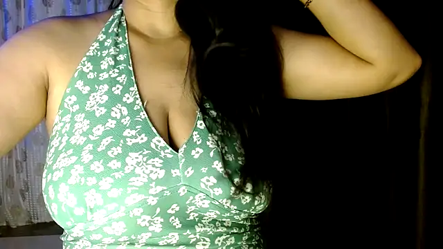 Snapshot of janifer001 chatting on 15, 2, 2026 janifer001 online show from 15, 2, 2026