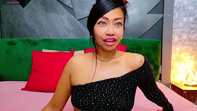 ElyaQuinn online show from 8, 10, 2025