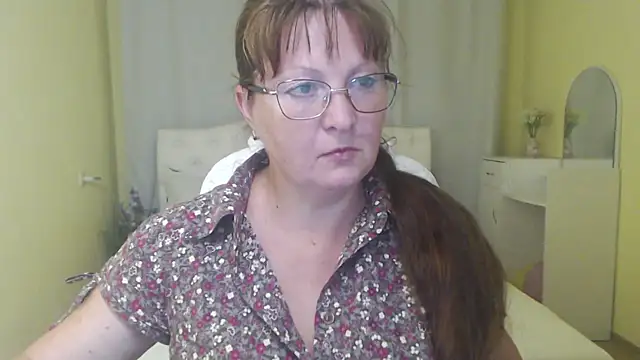 VanessaHotts online show from 7, 7, 2026