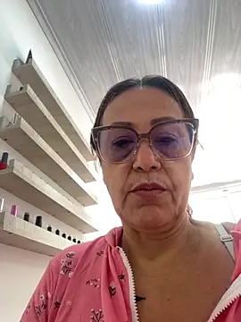 lonely shewolf online show from 24, 10, 2025