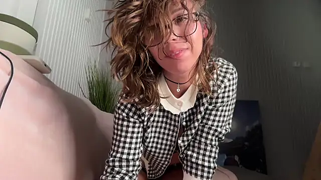 Snapshot of 21sweetSunny chatting on 28, 11, 2025 21sweetSunny online show from 28, 11, 2025