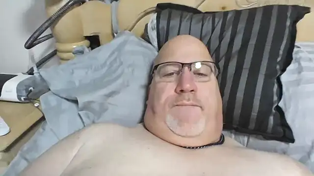 Snapshot of Bigbear0563 chatting on 19, 12, 2025 Bigbear0563 online show from 19, 12, 2025