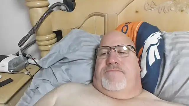 Snapshot of Bigbear0563 chatting on 19, 2, 2026 Bigbear0563 online show from 19, 2, 2026