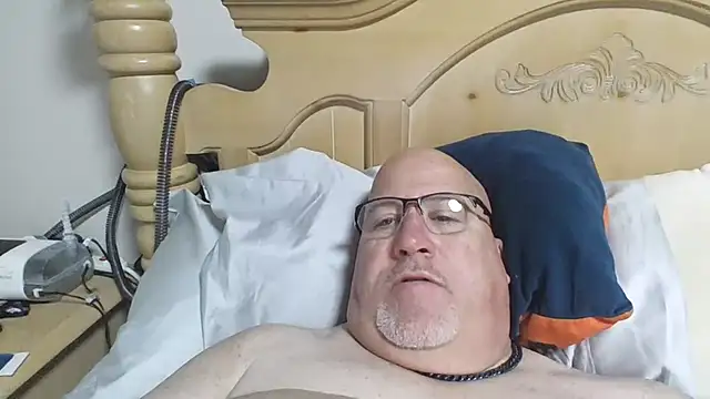 Snapshot of Bigbear0563 chatting on 3, 3, 2026 Bigbear0563 online show from 3, 3, 2026