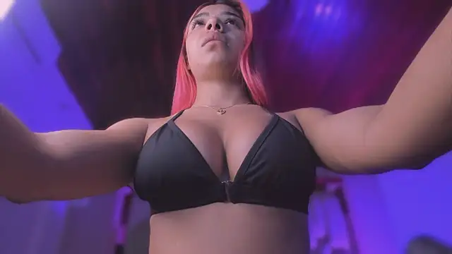 Emmily Savage online show from 30, 3, 2026