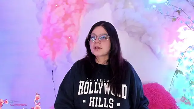 Snapshot of Mey_moon chatting on 1, 2, 2025 Mey moon online show from 1, 2, 2025