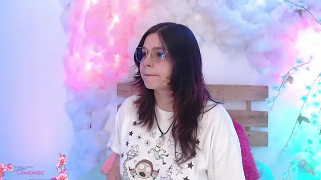 Snapshot of Mey_moon chatting on 5, 2, 2025 Mey moon online show from 5, 2, 2025