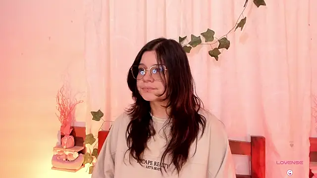 Snapshot of Mey_moon chatting on 15, 2, 2025 Mey moon online show from 15, 2, 2025