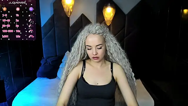 StephanieSweety online show from 18, 3, 2025