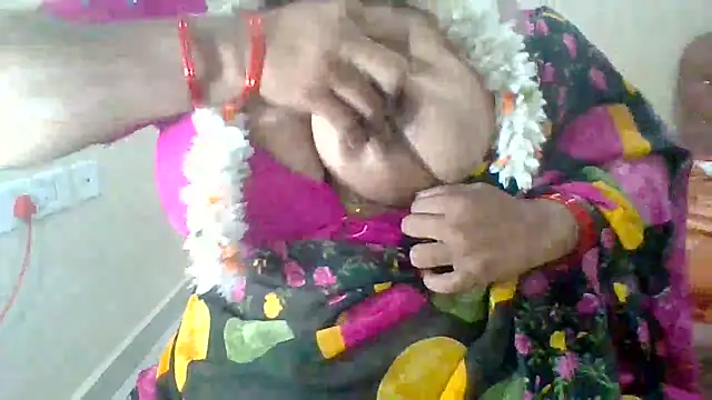 Snapshot of archanatelugu9 chatting on 5, 12, 2024 archanatelugu9 online show from 5, 12, 2024