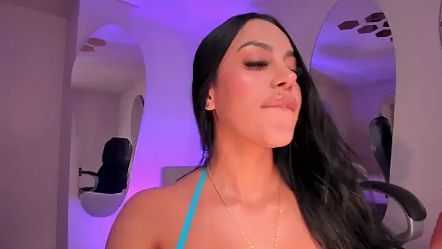 Snapshot of MileyCruz_ chatting on 15, 3, 2025 MileyCruz  online show from 15, 3, 2025