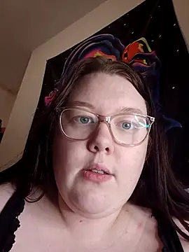 Sexycurvyemilyy online show from 1, 3, 2026