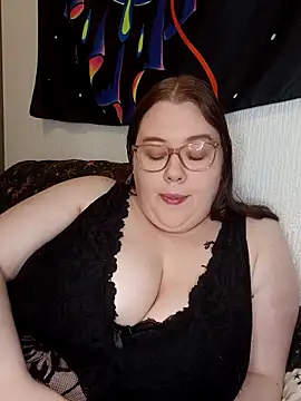 Sexycurvyemilyy online show from 24, 3, 2026