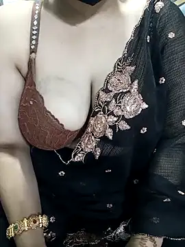 Sexybomb33 online show from 14, 2, 2025