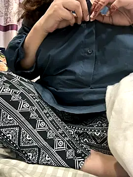 Sexybomb33 online show from 2, 12, 2025