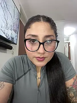 Snapshot of croftsmila chatting on 8, 7, 2026 croftsmila online show from 8, 7, 2026