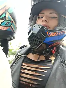 Snapshot of Misscata1106 chatting on 8, 1, 2026 Misscata1106 online show from 8, 1, 2026