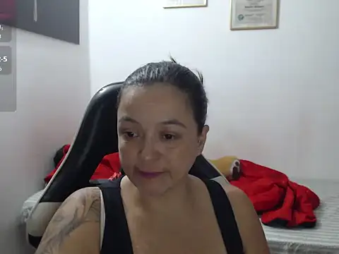 Snapshot of katty_lorens chatting on 22, 5, 2026 katty lorens online show from 22, 5, 2026