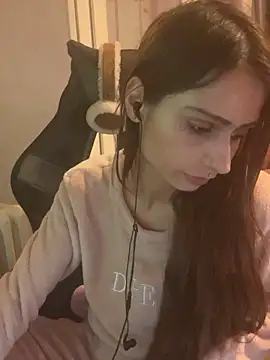Snapshot of LaPetitechienne1 chatting on 27, 1, 2025 LaPetitechienne1 online show from 27, 1, 2025