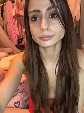 Snapshot of LaPetitechienne1 chatting on 16, 2, 2025 LaPetitechienne1 online show from 16, 2, 2025