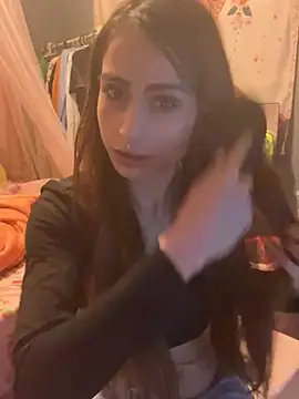 Snapshot of LaPetitechienne1 chatting on 19, 2, 2025 LaPetitechienne1 online show from 19, 2, 2025