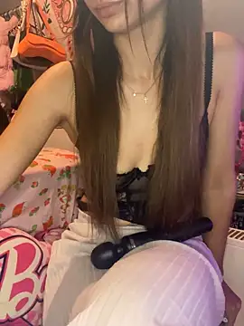 Snapshot of LaPetitechienne1 chatting on 9, 10, 2025 LaPetitechienne1 online show from 9, 10, 2025