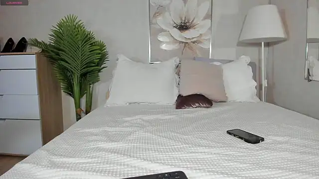 Snapshot of Your_Wet_Desire chatting on 8, 12, 2024 Your Wet Desire online show from 8, 12, 2024