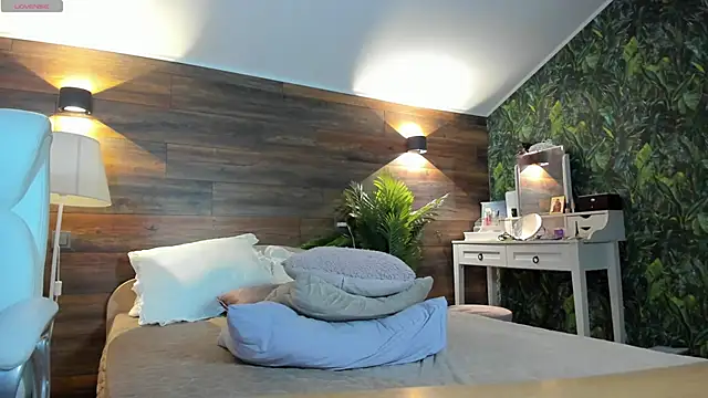 Snapshot of Your_Wet_Desire chatting on 7, 2, 2025 Your Wet Desire online show from 7, 2, 2025