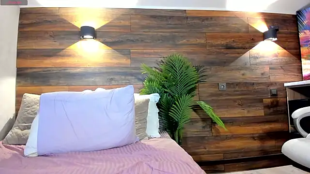 Snapshot of Your_Wet_Desire chatting on 6, 2, 2026 Your Wet Desire online show from 6, 2, 2026