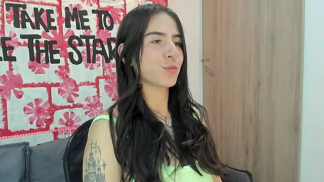 Mhelanny2 online show from 8, 3, 2025