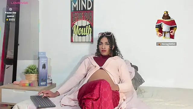 Snapshot of StefanyMiler chatting on 20, 12, 2025 StefanyMiler online show from 20, 12, 2025