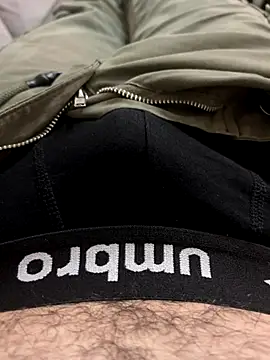 Snapshot of MoochedTape chatting on 13, 9, 2025 MoochedTape online show from 13, 9, 2025