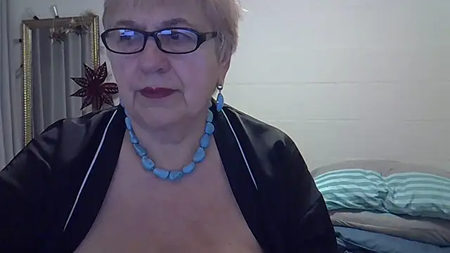 SweetCherry27 online show from 18, 2, 2026