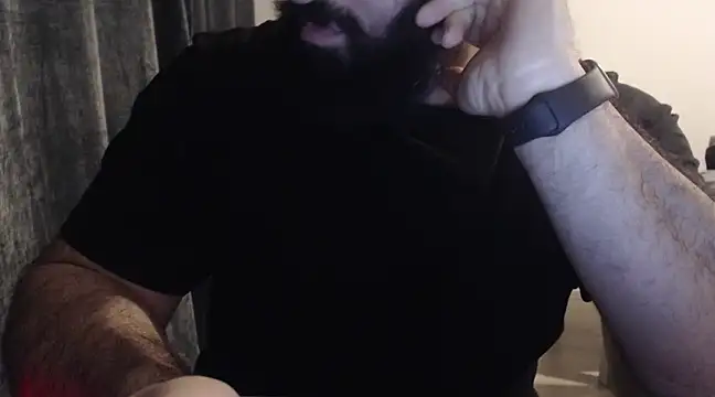 Snapshot of hugemachohandsome chatting on 1, 3, 2025 hugemachohandsome online show from 1, 3, 2025