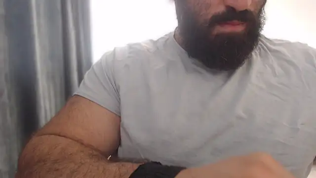 Snapshot of hugemachohandsome chatting on 13, 9, 2025 hugemachohandsome online show from 13, 9, 2025