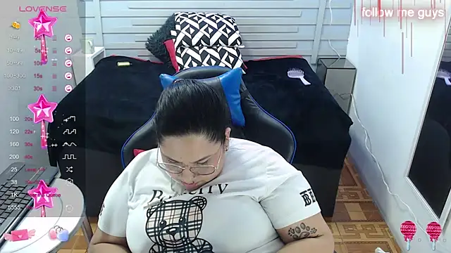 Snapshot of evelin_zaens chatting on 26, 1, 2025 evelin zaens online show from 26, 1, 2025