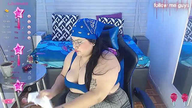 Snapshot of evelin_zaens chatting on 23, 2, 2025 evelin zaens online show from 23, 2, 2025