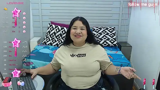 Snapshot of evelin_zaens chatting on 26, 2, 2025 evelin zaens online show from 26, 2, 2025