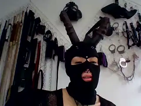 Snapshot of FeticheMacabre chatting on 1, 1, 2025 FeticheMacabre online show from 1, 1, 2025