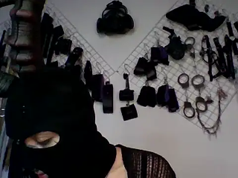 Snapshot of FeticheMacabre chatting on 1, 1, 2025 FeticheMacabre online show from 1, 1, 2025